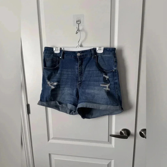 Refuge Denim | Miami Denim Dark Wash Distressed Shorts (Jegging) | Size 15 - Picture 2 of 8
